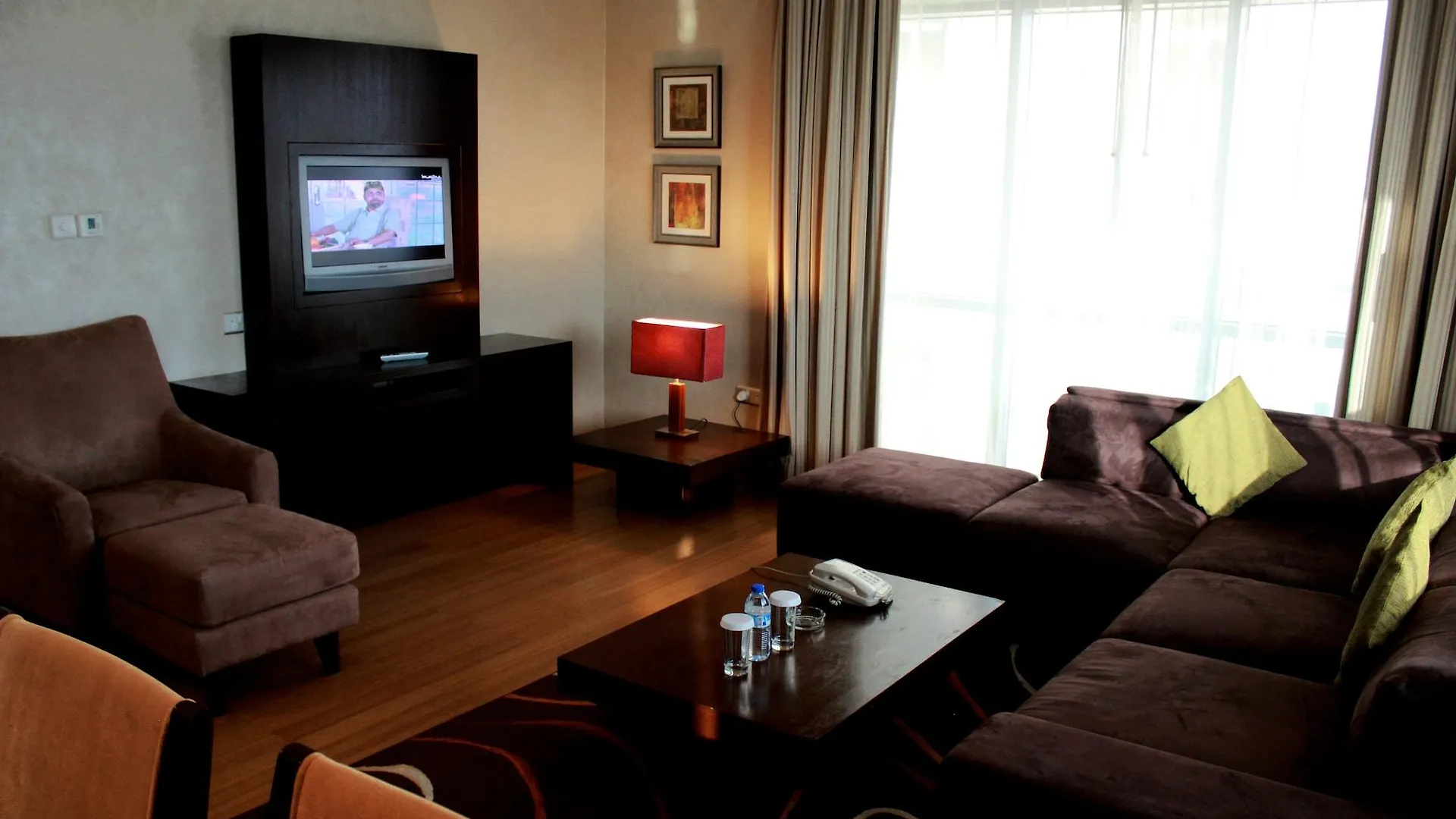 Tulip Creek Hotel Apartments Dubaj Egyesült Arab Emírségek