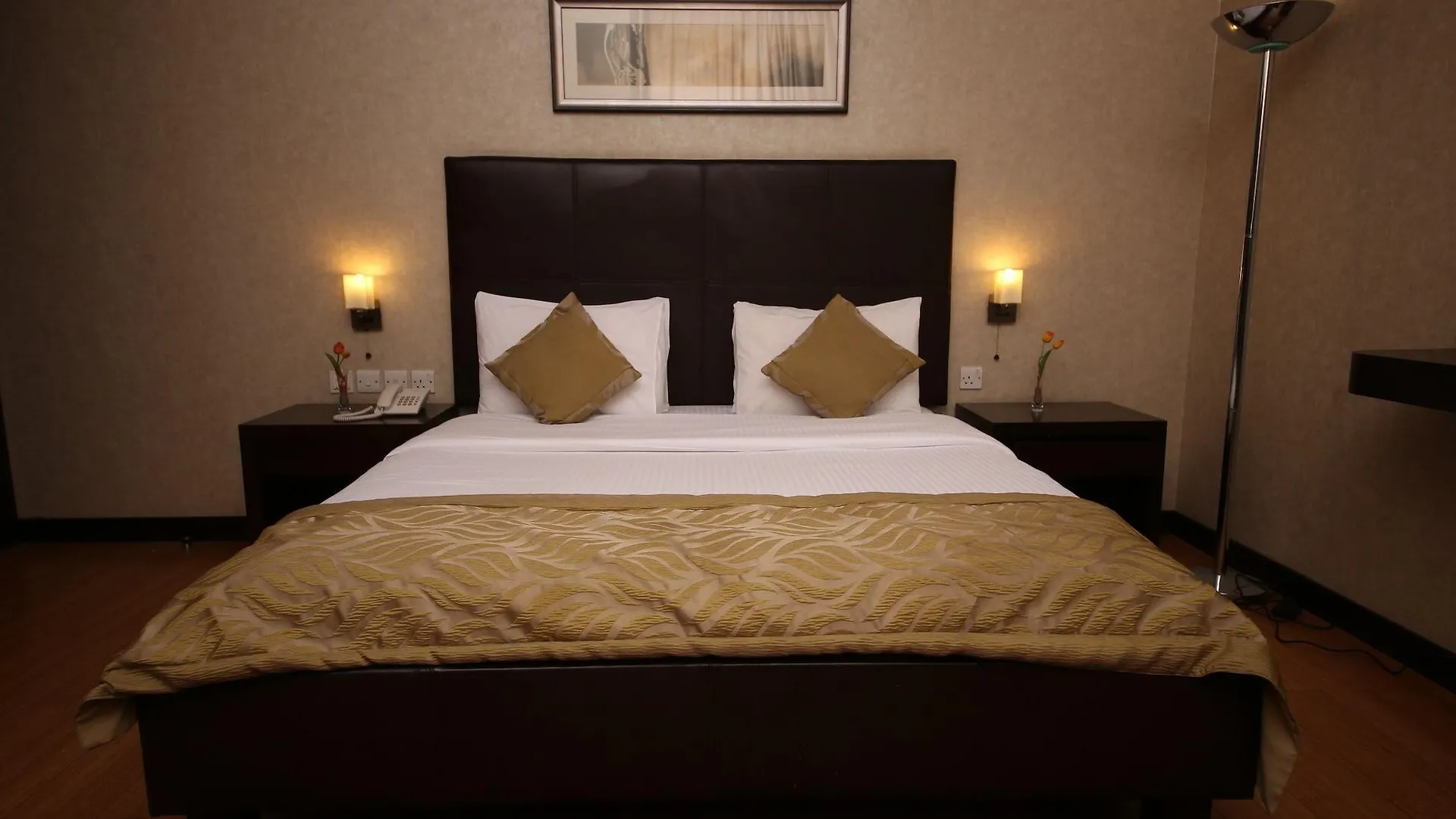 Tulip Creek Hotel Apartments Dubaj 4*,  Egyesült Arab Emírségek