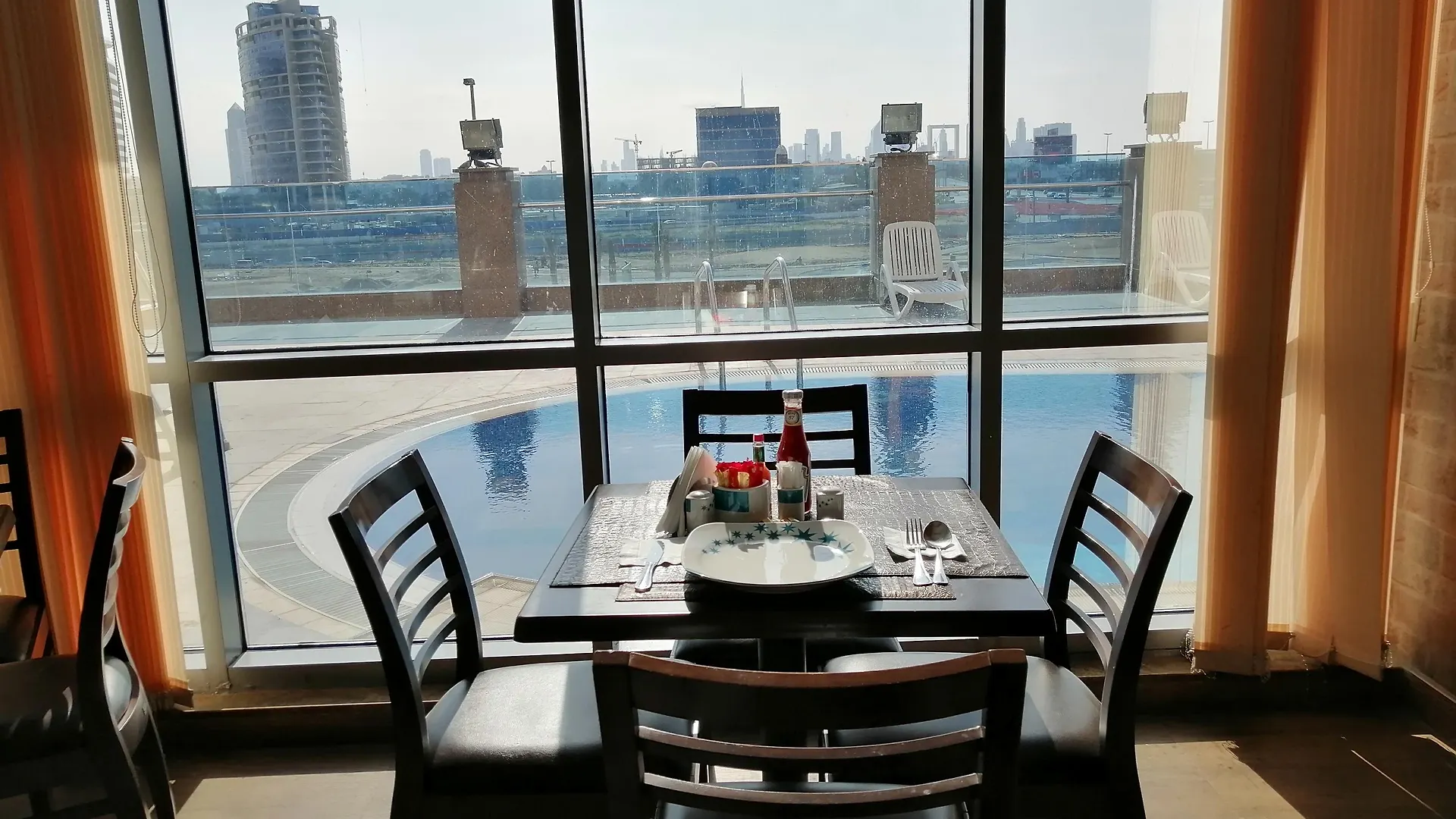 Tulip Creek Hotel Apartments Dubaj Apartmanhotel