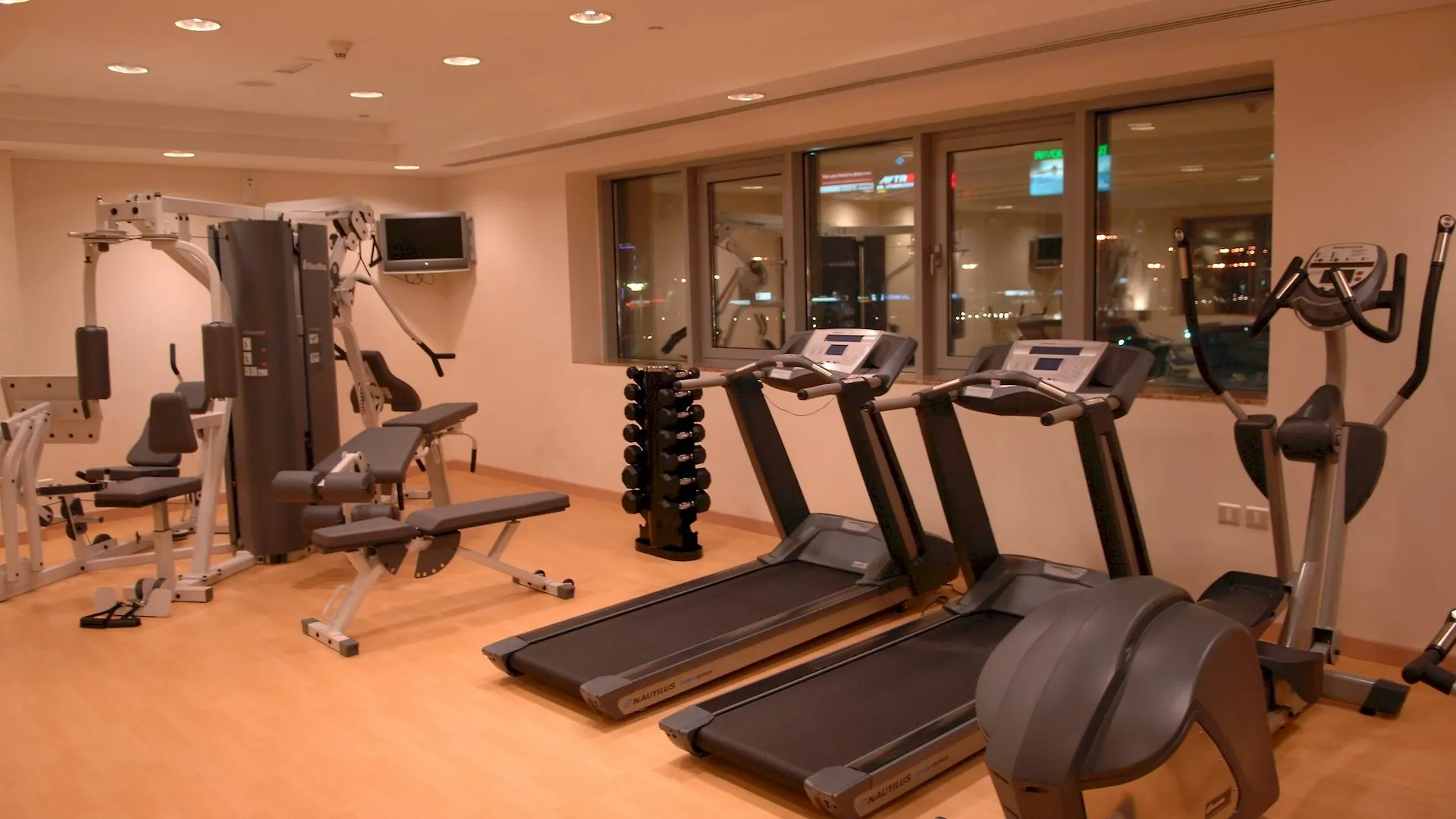 Apartmanhotel Tulip Creek Hotel Apartments Dubaj