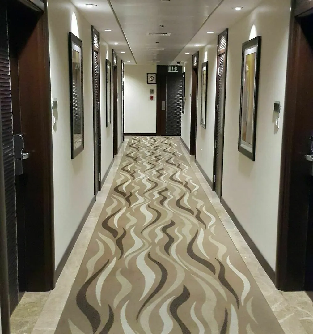 Tulip Creek Hotel Apartments Dubaj 4*,