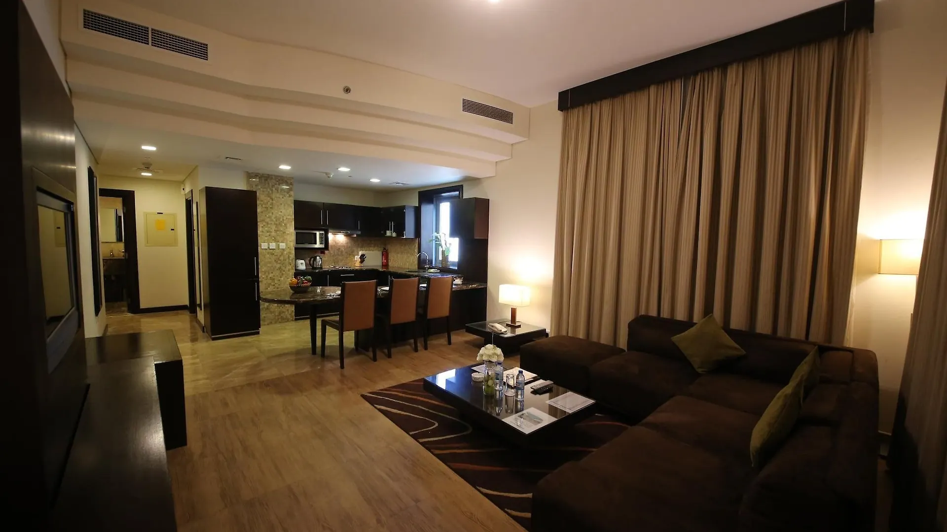 Aparthotel Tulip Creek Hotel Apartments Dubaj