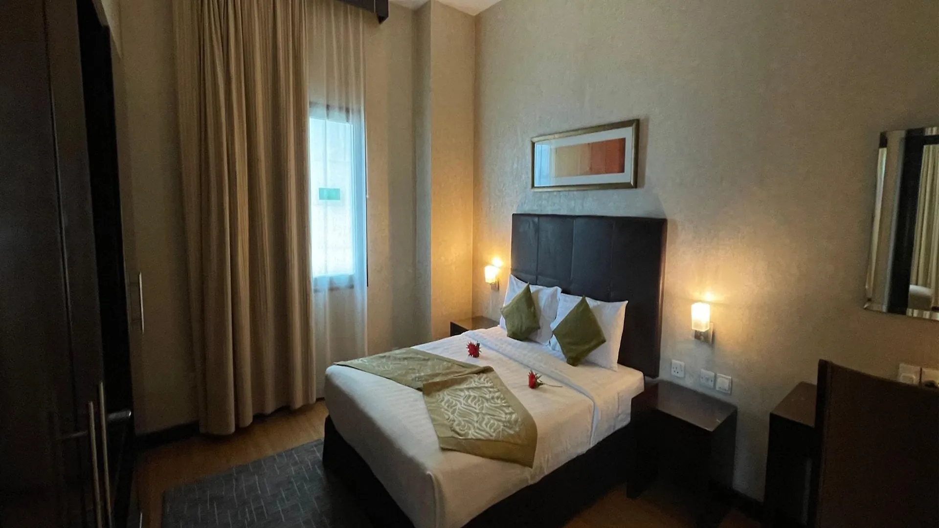 Aparthotel Tulip Creek Hotel Apartments Dubaj