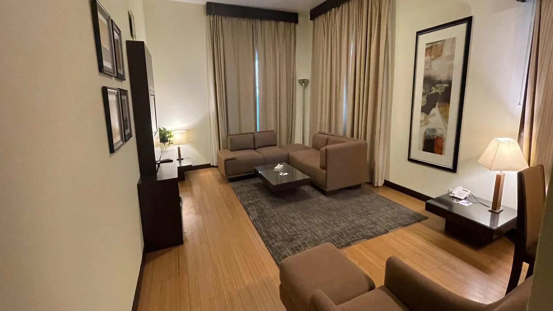 Tulip Creek Hotel Apartments Dubaj Aparthotel